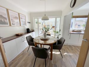Birch Avenue- click for photo gallery